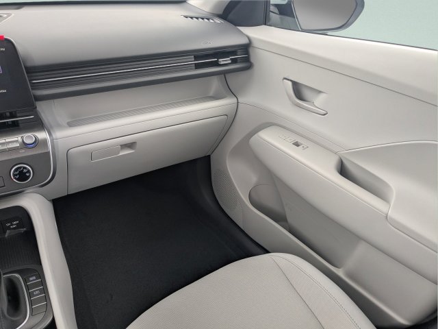New 2027 Hyundai Kona SE FWD image 19
