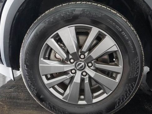 Used 2024 Nissan Pathfinder S AWD/4WD image 4