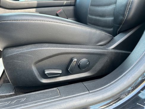 Used 2018 Ford Fusion SE w/ Equipment Group 601A image 10