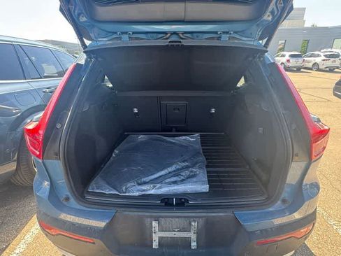 Used 2023 Volvo XC40 B5 Plus w/ Driver Assist Package AWD/4WD image 13