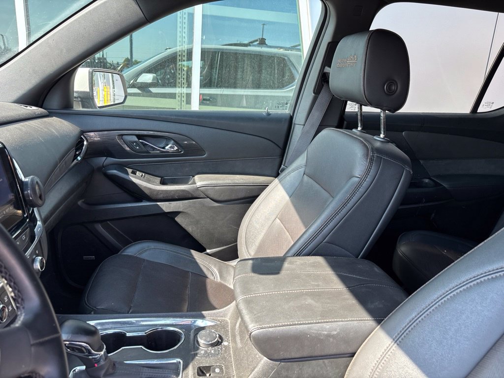 Used 2023 Chevrolet Traverse High Country AWD/4WD image 11