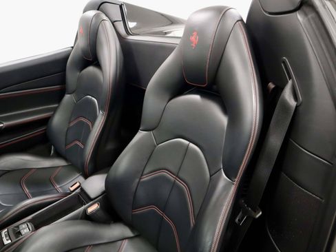 Used 2019 Ferrari 488 Spider RWD image 24