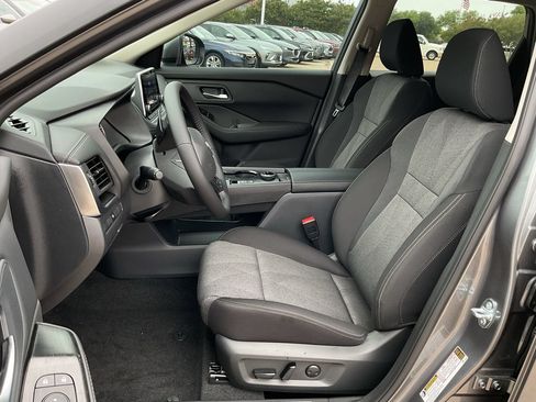 New 2026 Nissan Rogue SV AWD/4WD image 13