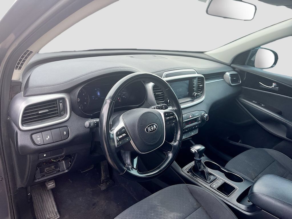 Used 2019 Kia Sorento S FWD image 9