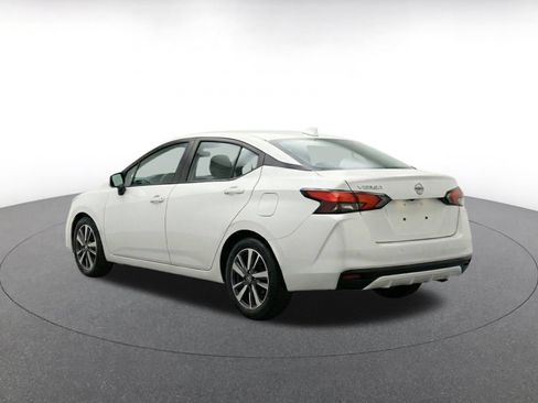 Used 2025 Nissan Versa SV FWD image 7