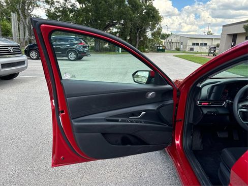 Used 2021 Hyundai Elantra SEL FWD image 20