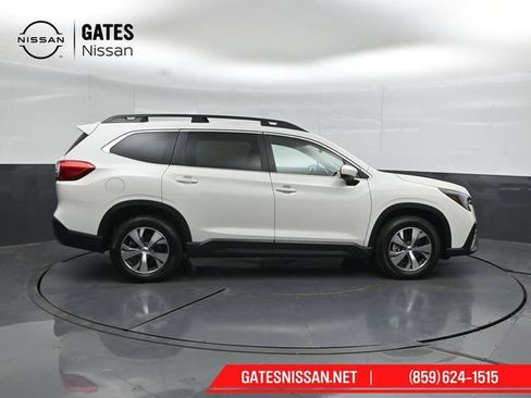 Used 2025 Subaru Ascent Premium AWD/4WD image 8