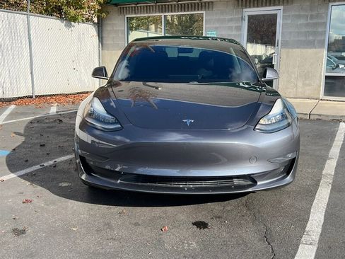 Used 2019 Tesla Model 3 Long Range image 2