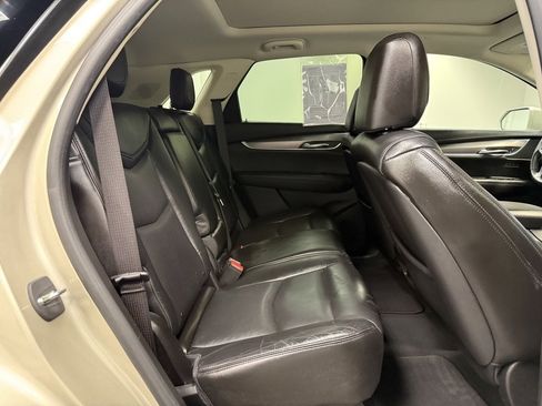 Used 2017 Cadillac XT5 Luxury image 18