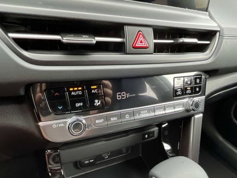 New 2026 Kia Seltos SX w/ SX Sunroof Package image 32