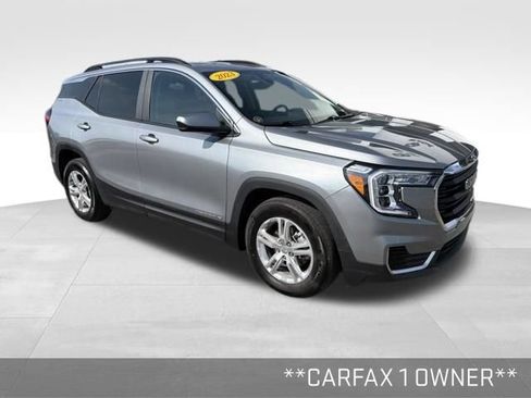 Used 2023 GMC Terrain SLE w/ Driver Convenience Package FWD image 2