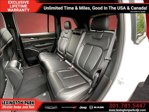New 2026 Jeep Grand Cherokee Limited w/ Limited Altitude Package AWD/4WD image 10