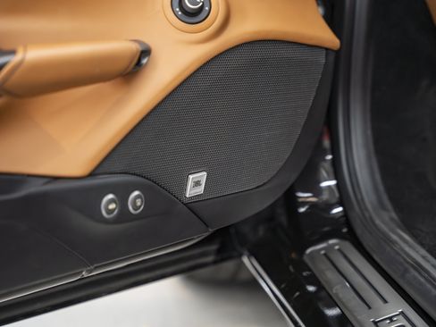 Used 2016 Ferrari 488 GTB RWD image 19