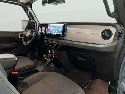 Used 2024 Jeep Wrangler Unlimited AWD/4WD image 78