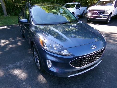 Used 2020 Ford Escape SEL AWD/4WD image 2