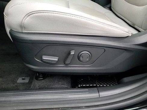 Certified 2025 Hyundai Santa Cruz Limited image 14