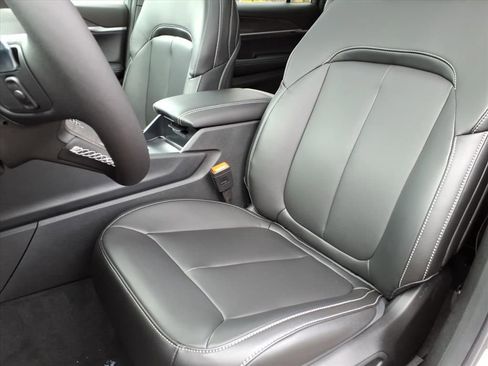 New 2025 Jeep Grand Cherokee L Limited image 34