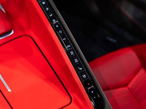 Used 2020 Chevrolet Corvette Stingray Premium Cpe w/ 3LT Preferred Equipment Group image 29