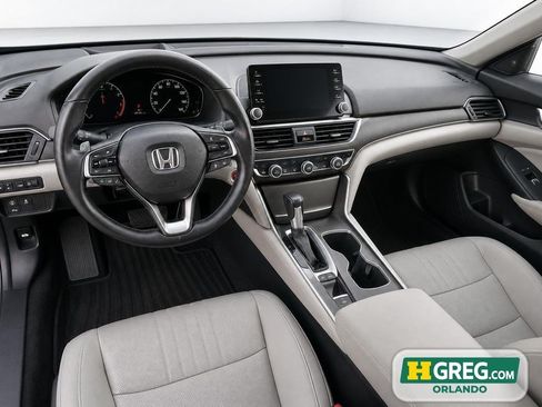 Used 2018 Honda Accord Touring image 11
