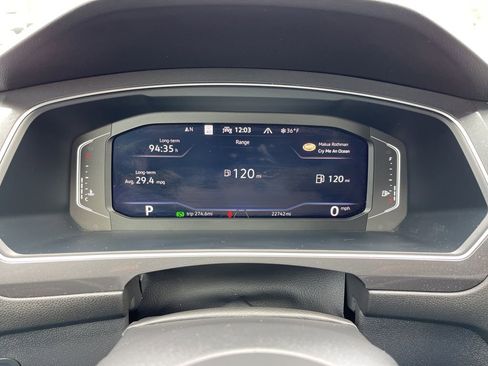 Used 2023 Volkswagen Tiguan SEL R-Line image 13