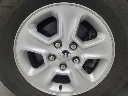 Used 2017 Jeep Grand Cherokee Laredo w/ Quick Order Package 2BE image 31