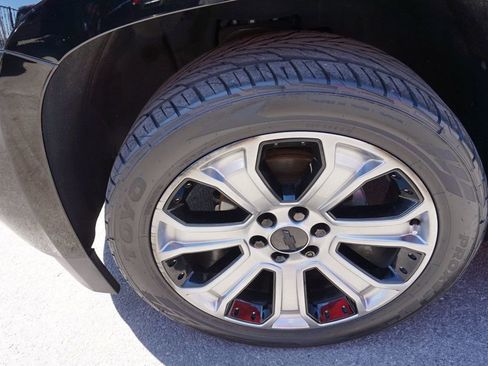 Used 2019 Chevrolet Tahoe LT image 13