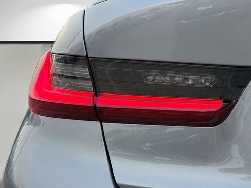 New 2026 BMW 330i Sedan w/ M Sport Package image 10