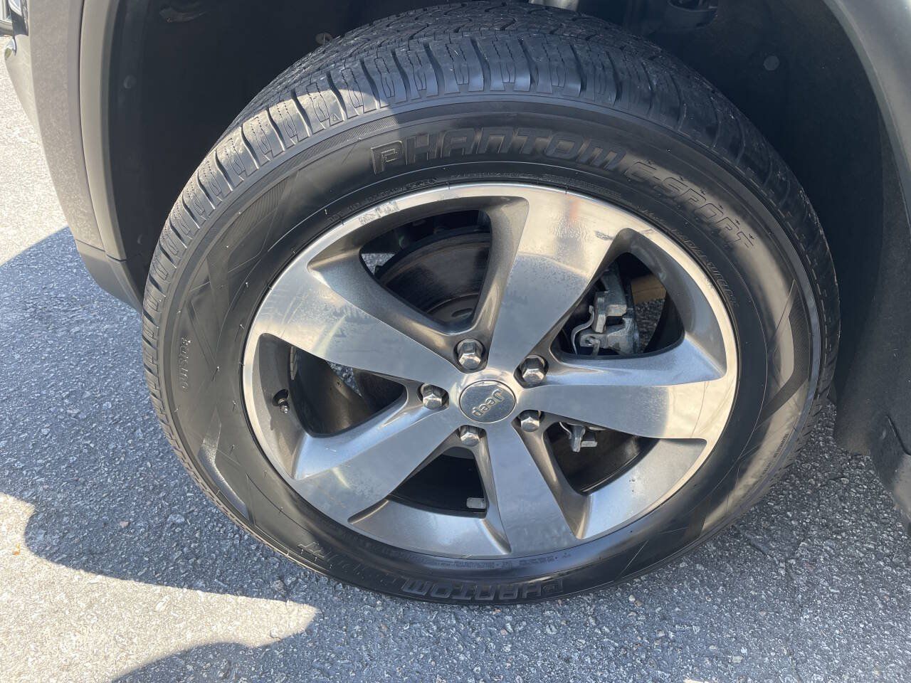 Used 2016 Jeep Grand Cherokee Limited RWD image 24