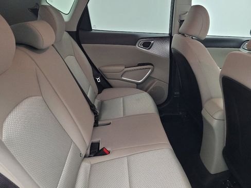 Used 2025 Kia Soul LX image 19