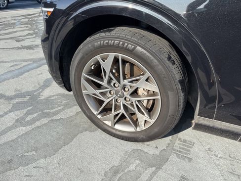 Used 2023 Genesis GV70 2.5T w/ Advanced Package image 3