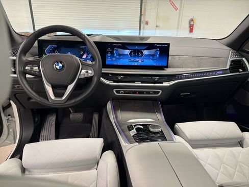 Certified 2024 BMW X5 xDrive40i w/ Premium Package image 16