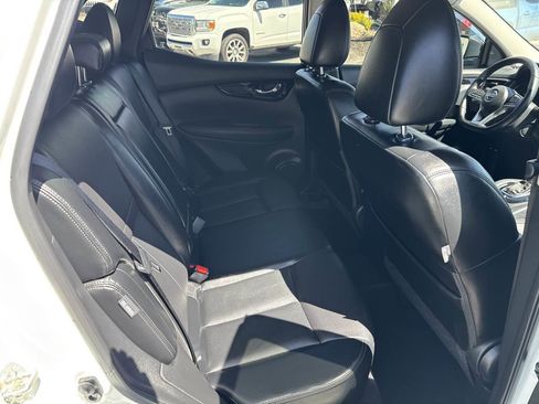 Used 2022 Nissan Rogue Sport SL AWD/4WD image 19