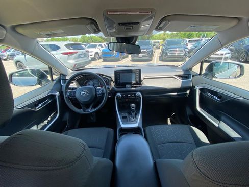 Used 2021 Toyota RAV4 XLE FWD image 20