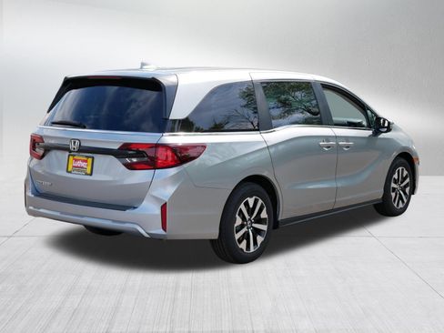 Certified 2026 Honda Odyssey EX-L image 7