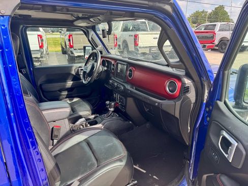 Used 2019 Jeep Wrangler Unlimited Rubicon w/ Uconnect 4C Nav & Sound Group AWD/4WD image 12