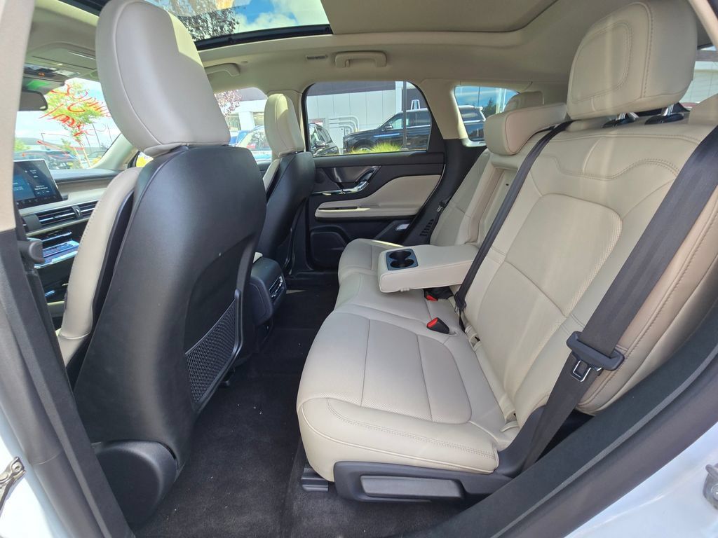 New 2025 Lincoln Corsair Grand Touring w/ Jet Appearance Package AWD/4WD image 16
