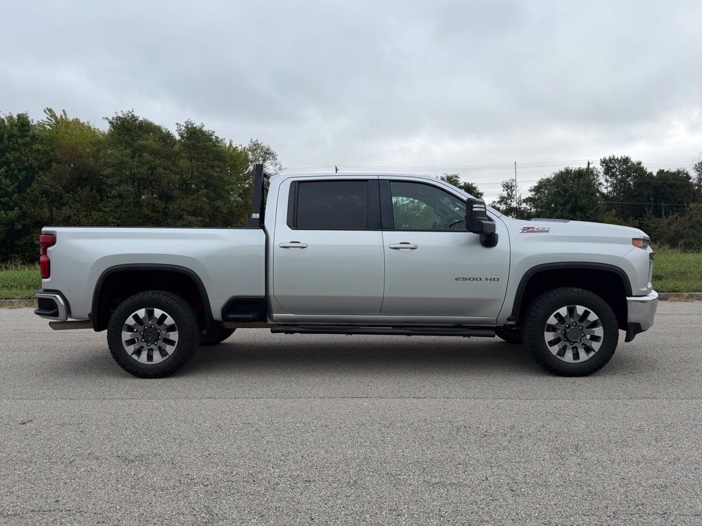 Used 2022 Chevrolet Silverado 2500 LT w/ Convenience Package AWD/4WD image 5