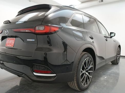 New 2025 MAZDA CX-70 Plug-In Hybrid w/ Premium Plus image 17