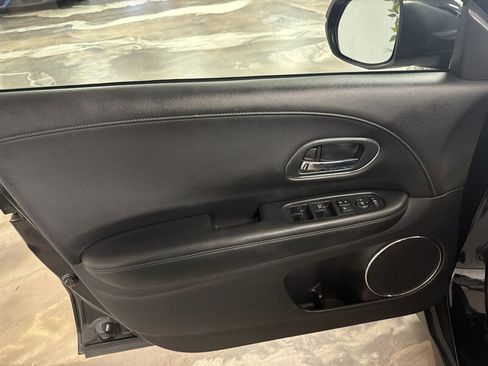 Used 2017 Honda HR-V EX-L image 21