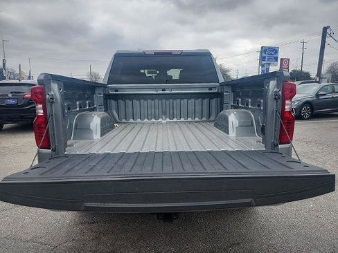 Used 2025 Chevrolet Silverado 1500 LT AWD/4WD image 4