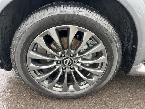 Used 2021 Nissan Armada Platinum image 8