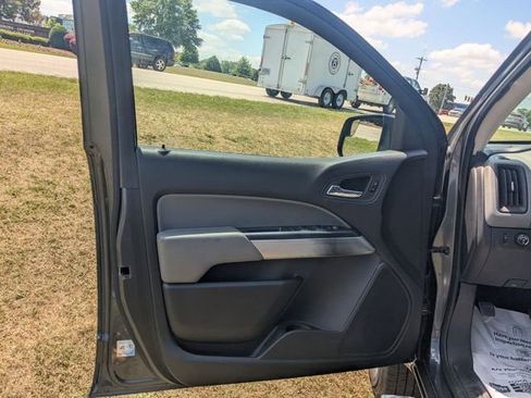 Used 2016 Chevrolet Colorado LT w/ Luxury Package, Chrome RWD image 9