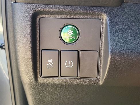 Used 2021 Honda HR-V LX image 26