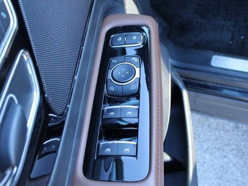 Used 2021 Lincoln Aviator Reserve w/ Elements Package Plus image 11