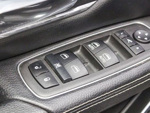 Used 2022 RAM 1500 Laramie image 21