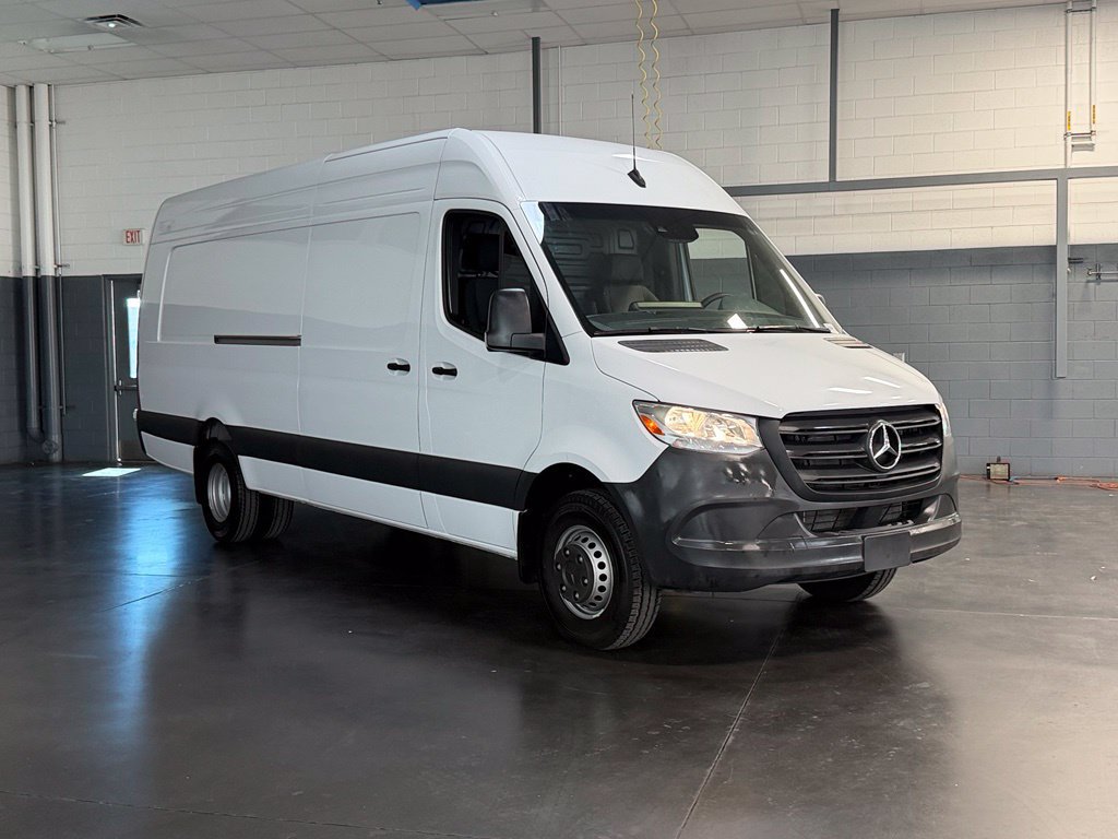 Used 2024 Mercedes-Benz Sprinter 3500 image 5