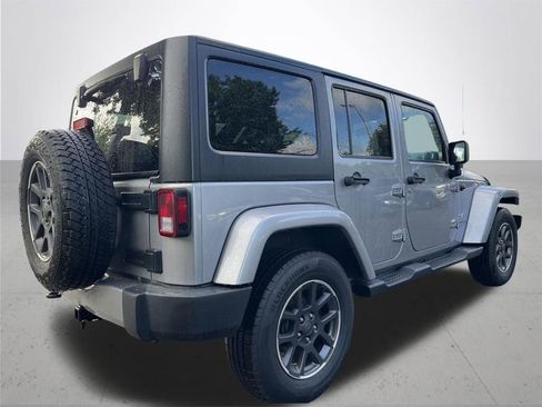Used 2018 Jeep Wrangler Unlimited Sahara AWD/4WD image 5