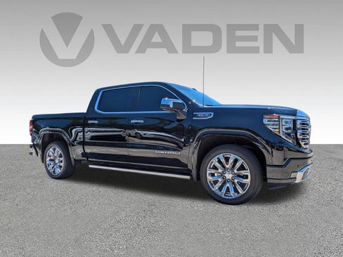 Certified 2025 GMC Sierra 1500 Denali AWD/4WD image 3