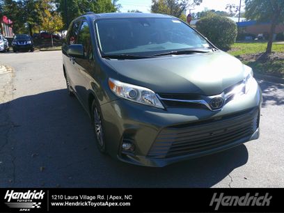 Used 2018 Toyota Sienna XLE Premium