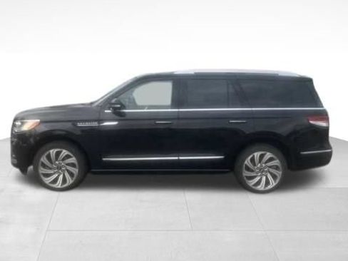 Certified 2023 Lincoln Navigator Reserve AWD/4WD image 5